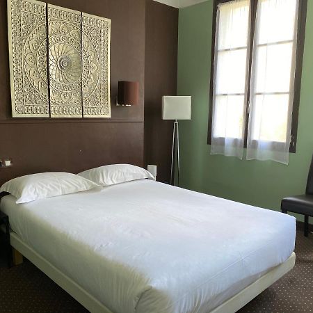 Hotel Colbert Tours Kültér fotó