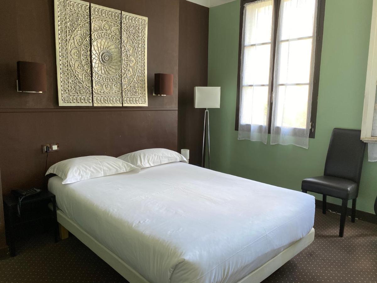 Hotel Colbert Tours Kültér fotó